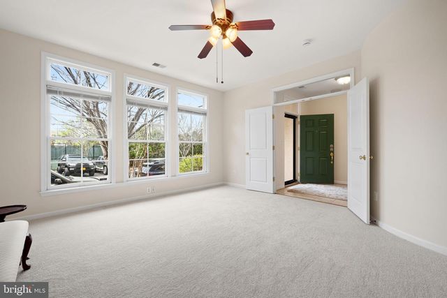492 HARBOR SIDE ST, Woodbridge, VA 22191