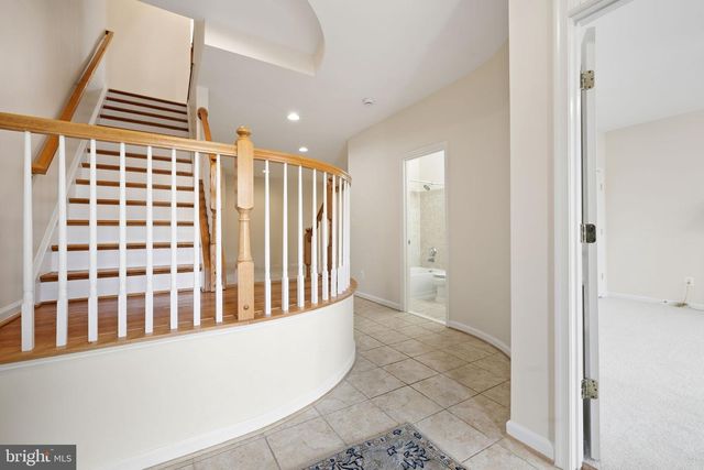 492 HARBOR SIDE ST, Woodbridge, VA 22191