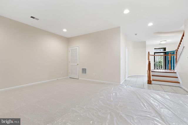 492 HARBOR SIDE ST, Woodbridge, VA 22191
