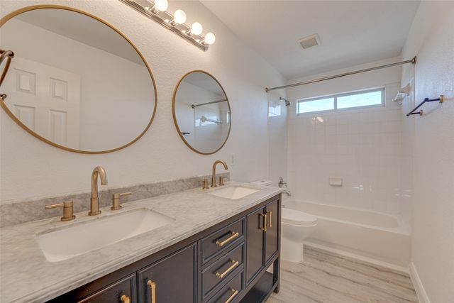 558 Presidio Drive, Rockwall, TX 75087