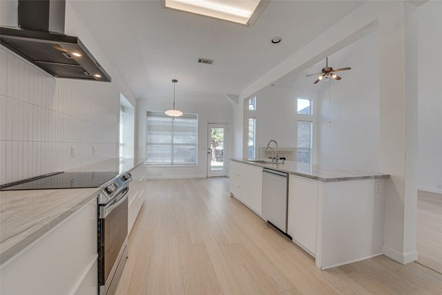 558 Presidio Drive, Rockwall, TX 75087