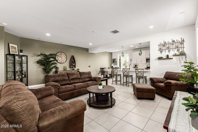 16429 W SAGUARO PARK Lane, Surprise, AZ 85387