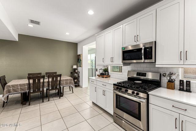 16429 W SAGUARO PARK Lane, Surprise, AZ 85387