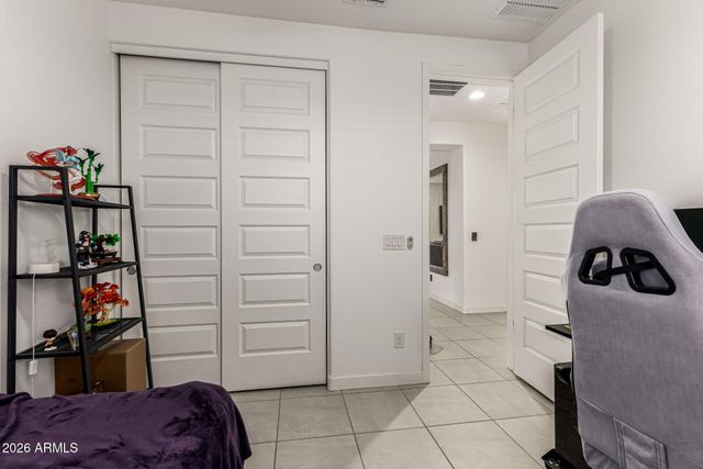 16429 W SAGUARO PARK Lane, Surprise, AZ 85387