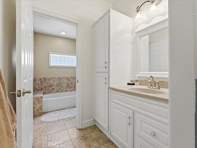 4107 Paddock Way, Lancaster, CA 93536