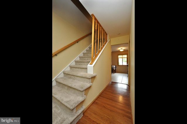 102 HOLIDAY CT, Mount Laurel, NJ 08054