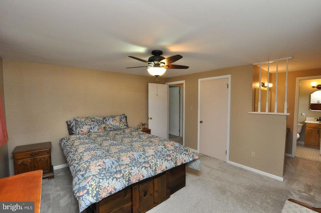 102 HOLIDAY CT, Mount Laurel, NJ 08054