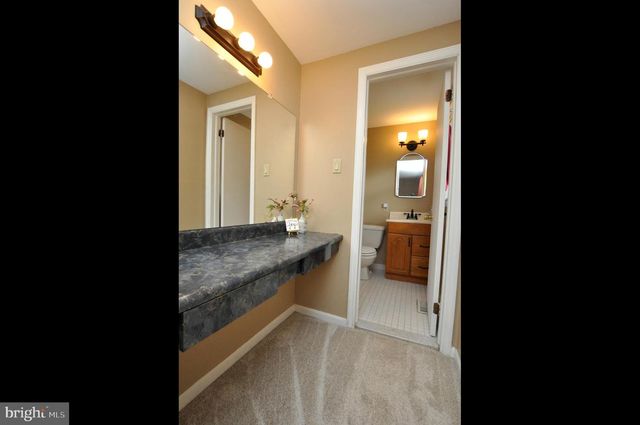 102 HOLIDAY CT, Mount Laurel, NJ 08054