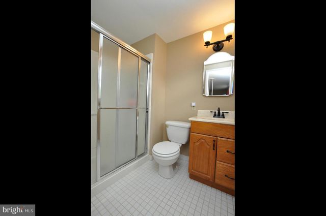 102 HOLIDAY CT, Mount Laurel, NJ 08054