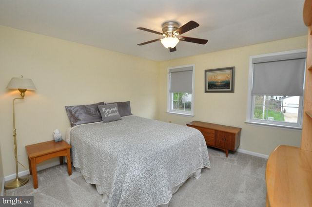 102 HOLIDAY CT, Mount Laurel, NJ 08054