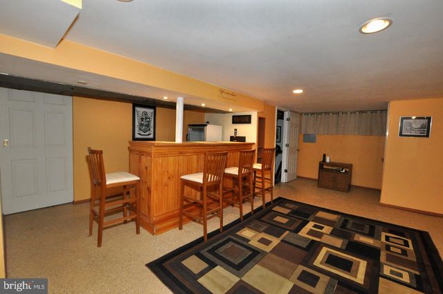 102 HOLIDAY CT, Mount Laurel, NJ 08054