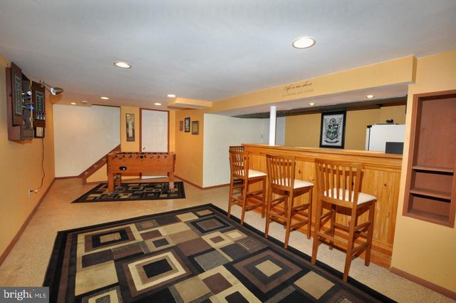102 HOLIDAY CT, Mount Laurel, NJ 08054