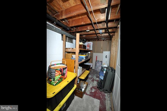 102 HOLIDAY CT, Mount Laurel, NJ 08054