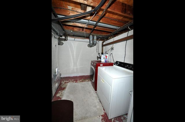 102 HOLIDAY CT, Mount Laurel, NJ 08054