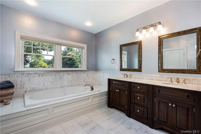5 Trails End, Rye, NY 10580