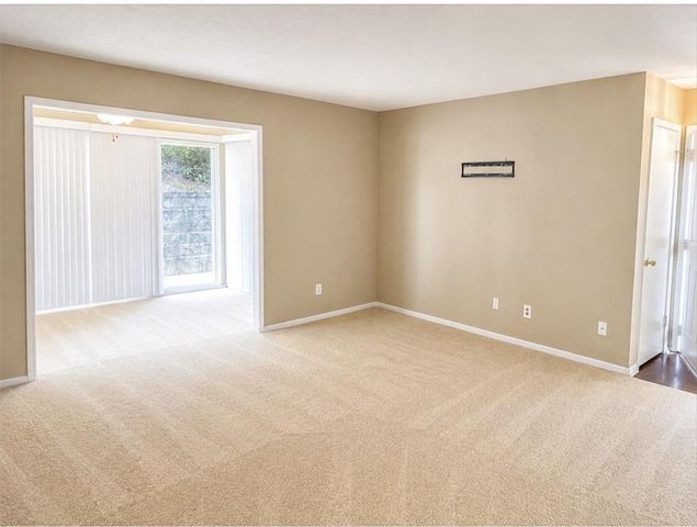 1303 Natchez Trace, Sandy Springs, GA 30350