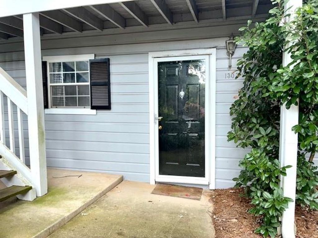 1303 Natchez Trace, Sandy Springs, GA 30350
