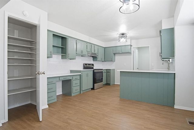 9412 S Winston Way, Oklahoma City, OK 73139