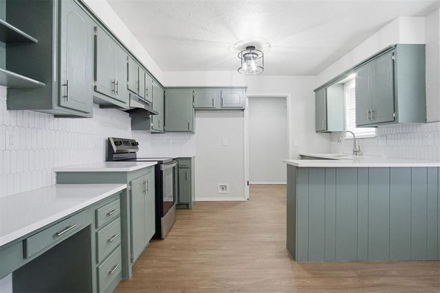 9412 S Winston Way, Oklahoma City, OK 73139