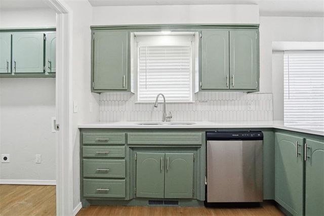 9412 S Winston Way, Oklahoma City, OK 73139