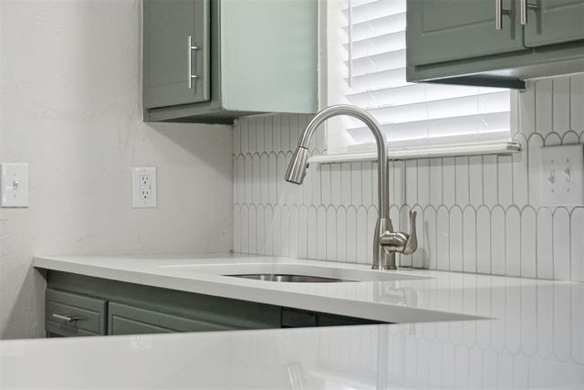 9412 S Winston Way, Oklahoma City, OK 73139