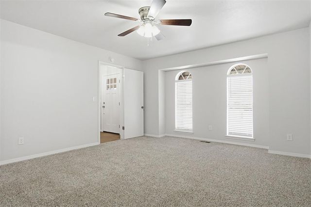 9412 S Winston Way, Oklahoma City, OK 73139