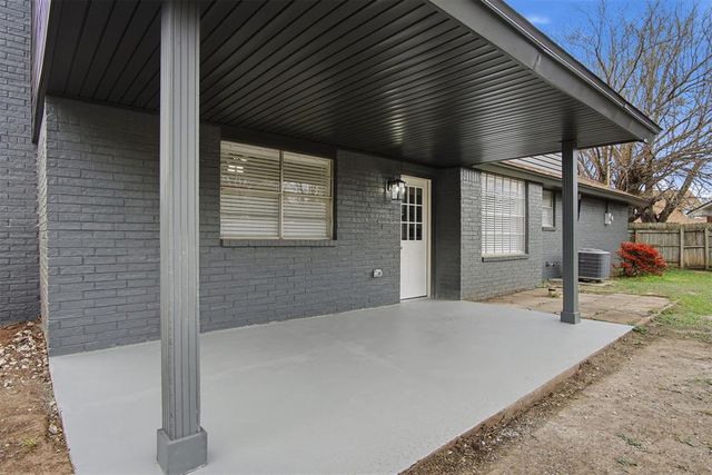 9412 S Winston Way, Oklahoma City, OK 73139