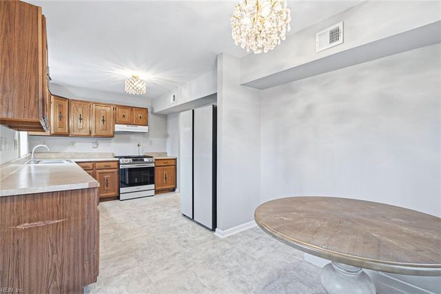 9105 Richmond RD, Toano, VA 23168