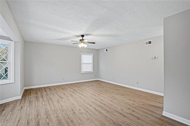 9105 Richmond RD, Toano, VA 23168