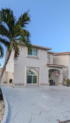 8275 NW 186th Street 801, Hialeah, FL 33015