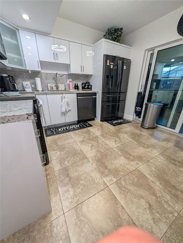 8275 NW 186th Street 801, Hialeah, FL 33015
