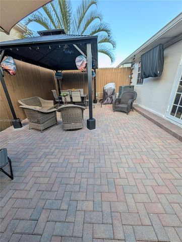 8275 NW 186th Street 801, Hialeah, FL 33015
