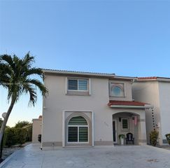 8275 NW 186th Street 801, Hialeah, FL 33015