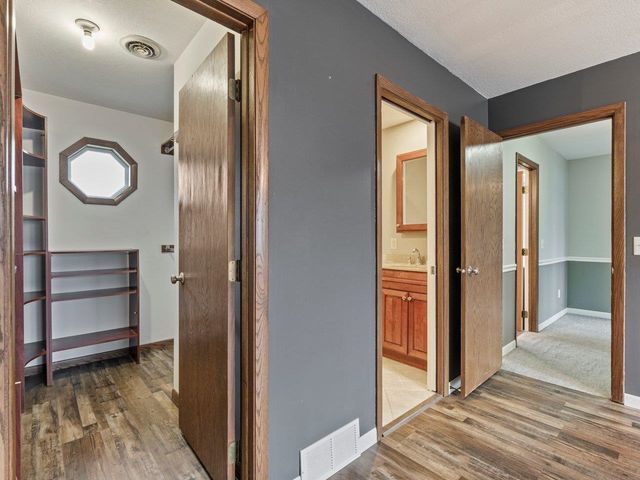 1470 Terrace Park Drive, Bettendorf, IA 52722