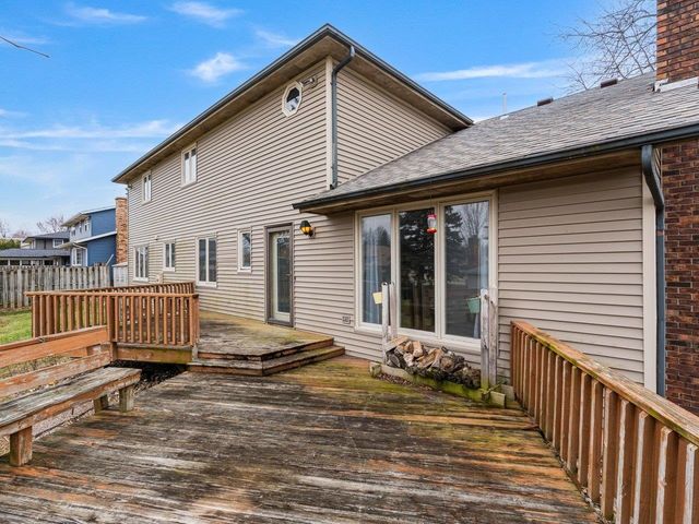 1470 Terrace Park Drive, Bettendorf, IA 52722