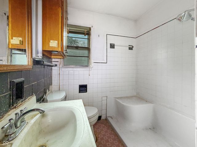 3230 Medford Avenue, Indianapolis, IN 46222