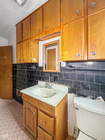 3230 Medford Avenue, Indianapolis, IN 46222