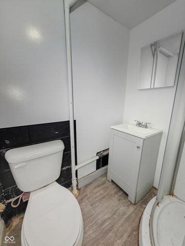 3230 Medford Avenue, Indianapolis, IN 46222