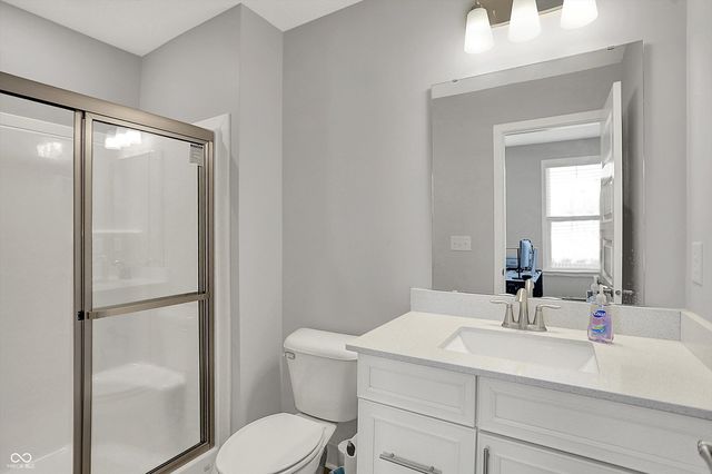 18813 Stonebluff Lane, Noblesville, IN 46062