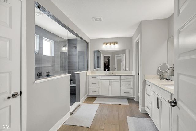 18813 Stonebluff Lane, Noblesville, IN 46062