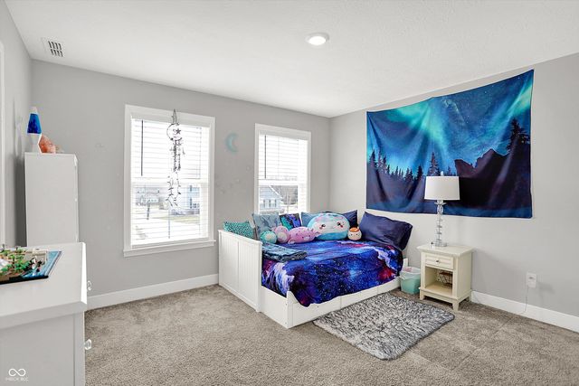 18813 Stonebluff Lane, Noblesville, IN 46062