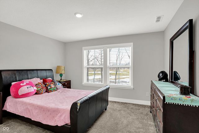 18813 Stonebluff Lane, Noblesville, IN 46062