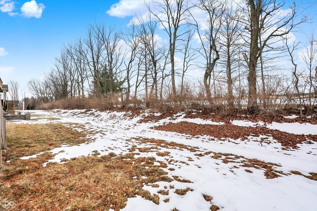 18813 Stonebluff Lane, Noblesville, IN 46062