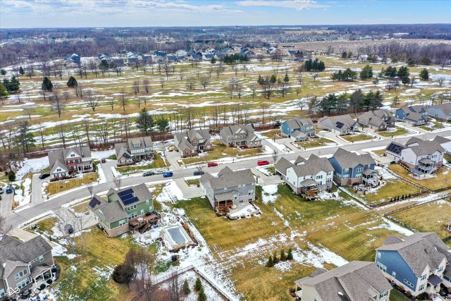 18813 Stonebluff Lane, Noblesville, IN 46062