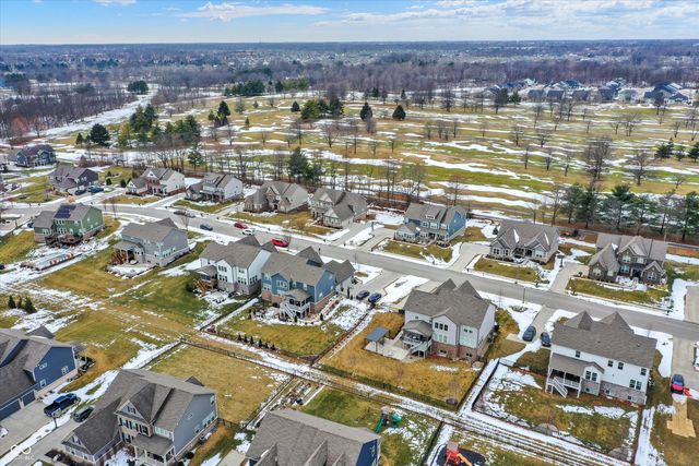 18813 Stonebluff Lane, Noblesville, IN 46062