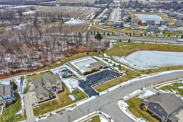 18813 Stonebluff Lane, Noblesville, IN 46062