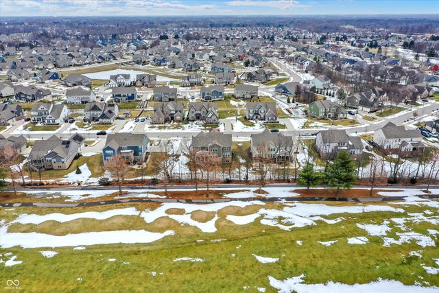 18813 Stonebluff Lane, Noblesville, IN 46062