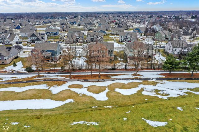 18813 Stonebluff Lane, Noblesville, IN 46062