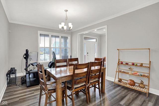 18813 Stonebluff Lane, Noblesville, IN 46062