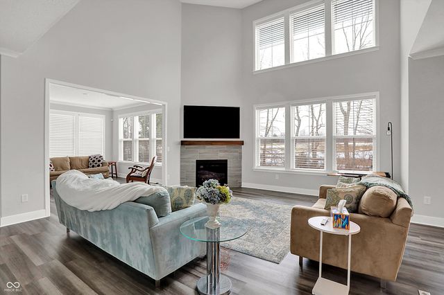 18813 Stonebluff Lane, Noblesville, IN 46062